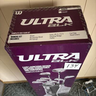 New in Box Wilson Woman’s Golf Set