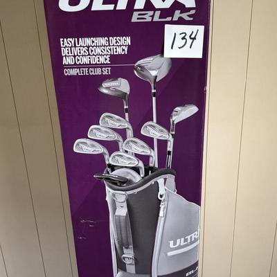 New in Box Wilson Woman’s Golf Set