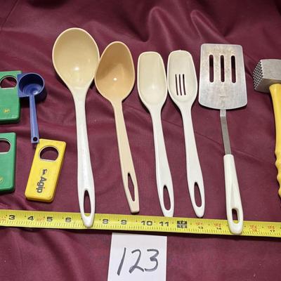 Kitchen Lot