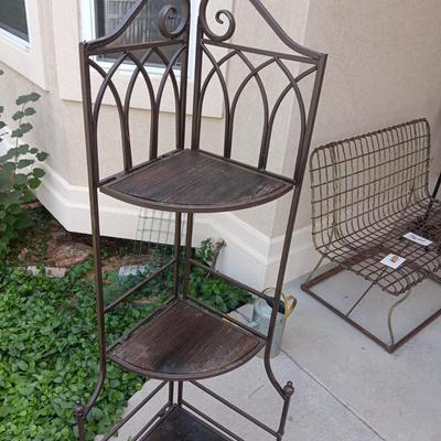 FOLDING CORNER SHELF AND 2 FLOWER POTS
