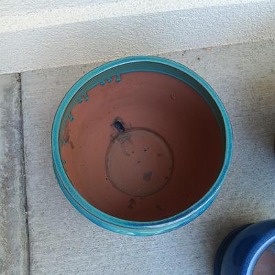 3 CLAY FLOWER POTS