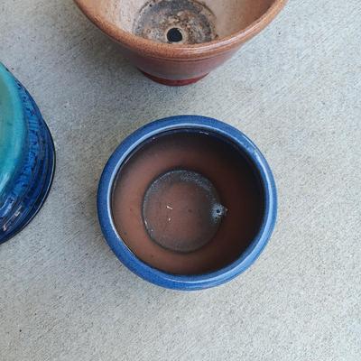 3 CLAY FLOWER POTS
