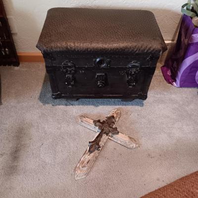 CUSHIONED TOP SMALLER TRUNK AND A RUSTIC CROSS