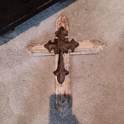CUSHIONED TOP SMALLER TRUNK AND A RUSTIC CROSS