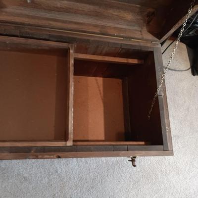 WOODEN TRUNK WITH SLIDING SHELF