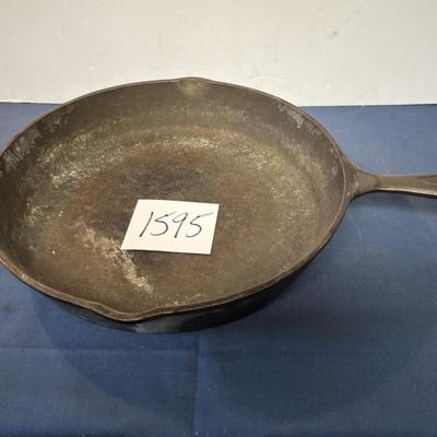 Cast Iron 10 SK Skillet