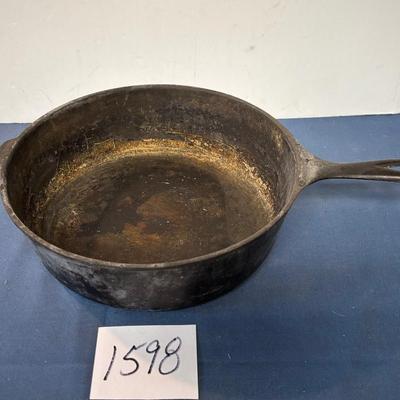 Cast Iron Wagner ware 8 Skillet