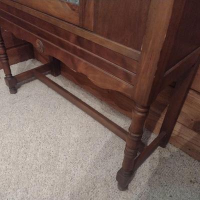 Antique Walnut Single Door Glass Front Hutch (No Contents)