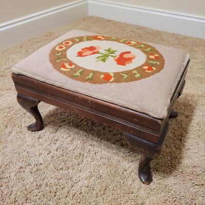 Wooden Standing Mirror and Footstool (UGB3-EL)