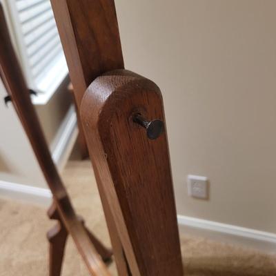 Wooden Standing Mirror and Footstool (UGB3-EL)