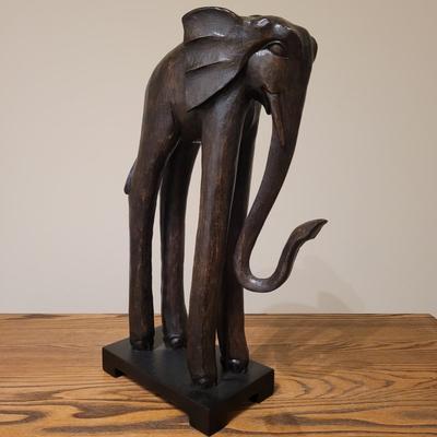 Carved Wooden Sculptures and Faux Plants (UGB3-EL)