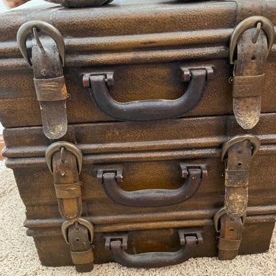 Small bears and suitcase