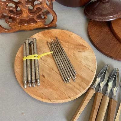 1079 Wooden Nut and Cheese Lot with Accessories