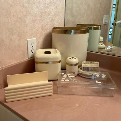 1080 Vintage Gold and Cream Bathroom Set