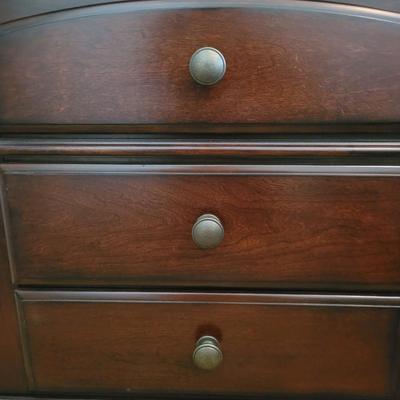 Broyhill Solid Wood Night Stand (UGB1-EL)