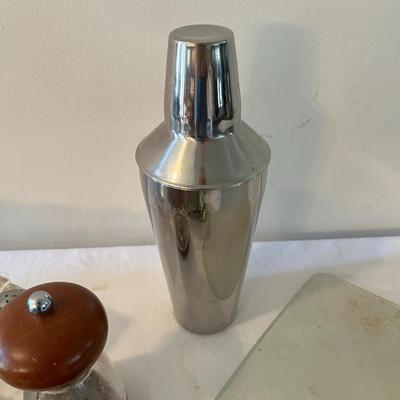 Assorted Kitchen Items (K)