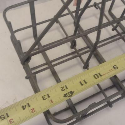 Vintage Wire One Pint Glass Dairy Milk Bottle Caddy