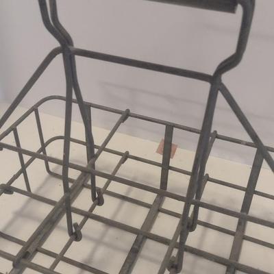 Vintage Wire One Pint Glass Dairy Milk Bottle Caddy