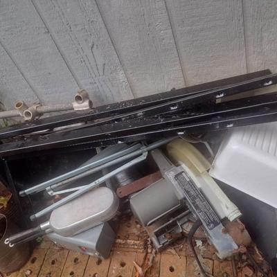 Large Collection of Metal Salvage (See all Pictures for Entire Area)