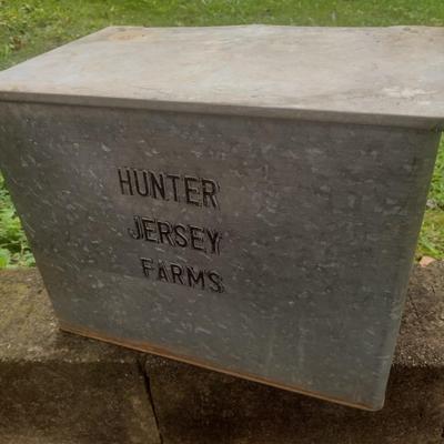 Vintage Hunter Jersey Metal Double Size Dairy Porch Box