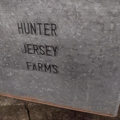 Vintage Hunter Jersey Metal Double Size Dairy Porch Box