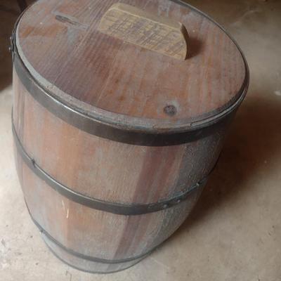 Vintage Oak Slat Barrell