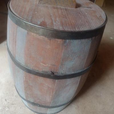 Vintage Oak Slat Barrell