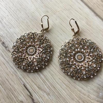 Beautiful vintage, gold tone, statement earrings