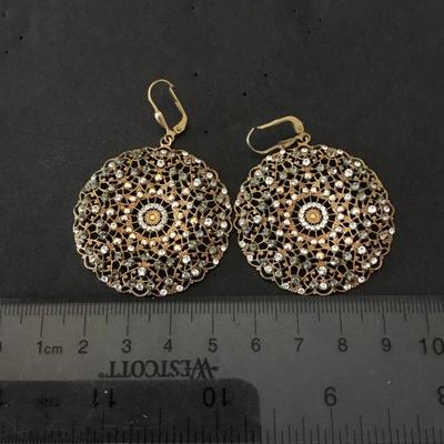 Beautiful vintage, gold tone, statement earrings