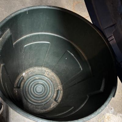 Rubbermaid Trash Can