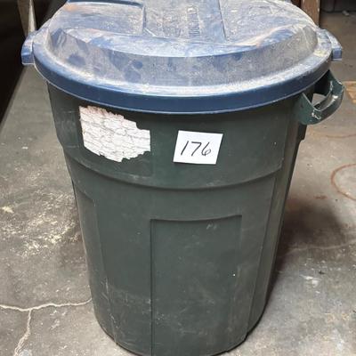 Rubbermaid Trash Can