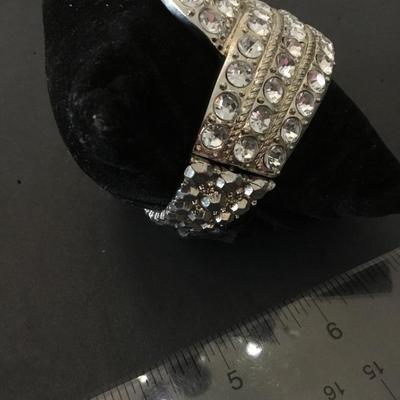 Beautiful vintage silver tone rhinestone hinged statement bracelet