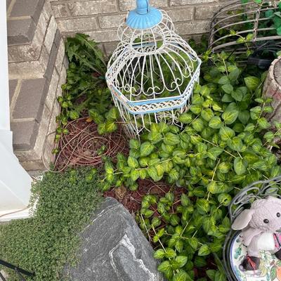Large lot of outdoor decor