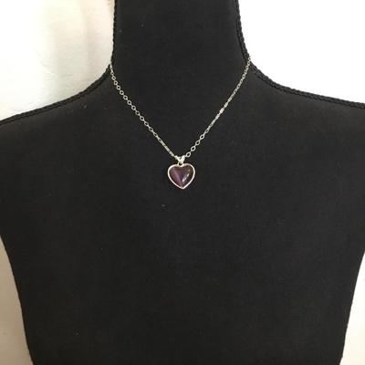 Vintage Avon cat’s-eye, heart birthstone necklace, purple, February 16 inch