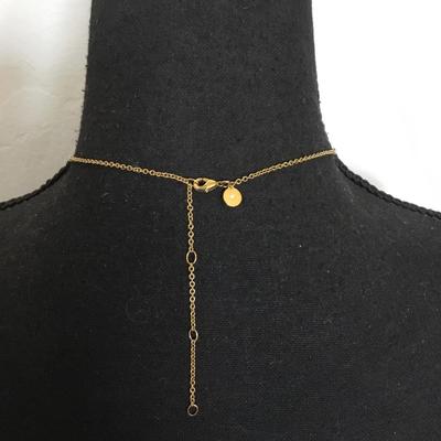 Beautiful Stella and dot crystal sparkly crystal pendant necklace very nice very beautiful