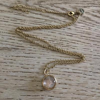 Beautiful Stella and dot crystal sparkly crystal pendant necklace very nice very beautiful