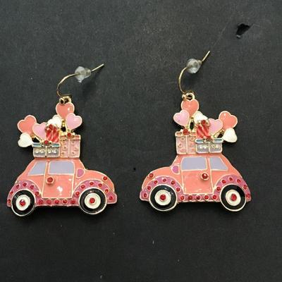 Very nice well-made, pink enamel valentines, Volkswagen bug earrings