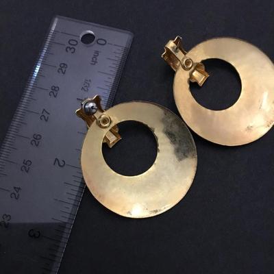 Vintage gold tone hammered statement earrings