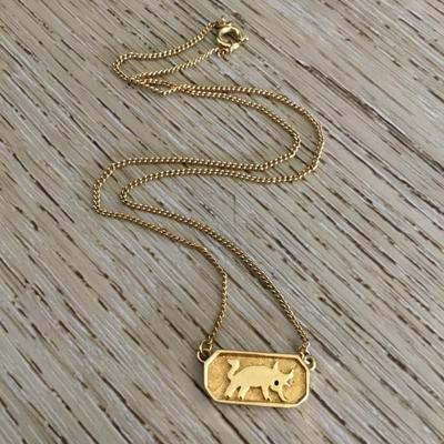 Beautiful vintage crown trifari Taurus horoscope, dainty pendant, choker necklace, signed in very excellent condition