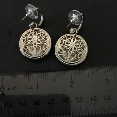 Hammered metal round disc dangle, earrings, silver and gold toned