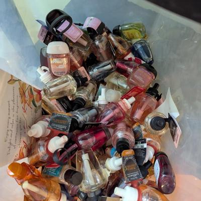 Assortment Of Fragrance Bulbs & Holders (SB)