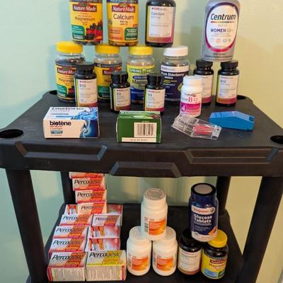 Vitamins & Pain Relief Medicine (SB)