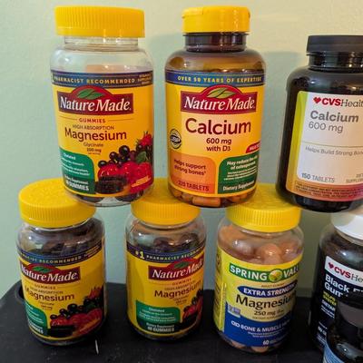 Vitamins & Pain Relief Medicine (SB)