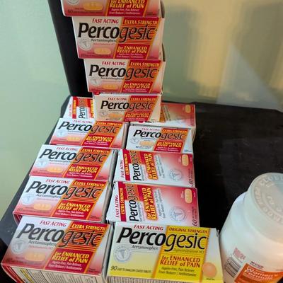 Vitamins & Pain Relief Medicine (SB)