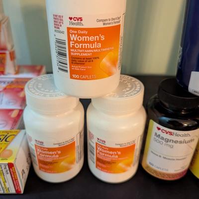 Vitamins & Pain Relief Medicine (SB)