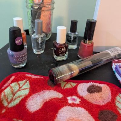Assortment Of Nail Polish & Supplies (SB)