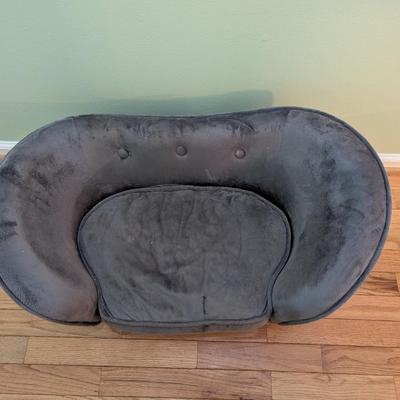 Used Small Dog Bed (G)