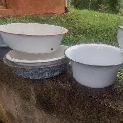 Nice Assortment of Vintage Enameled Metal Bowls