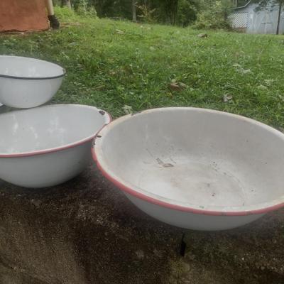 Nice Assortment of Vintage Enameled Metal Bowls