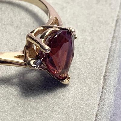 14k Gold Ruby w/ Diamonds Estate Ring 2.1 grams Ring Size 7